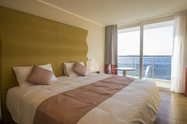جناح بسرير كينج بإطلالة على البحر، Seaview Hotel Malta - Adults Only 1/5
