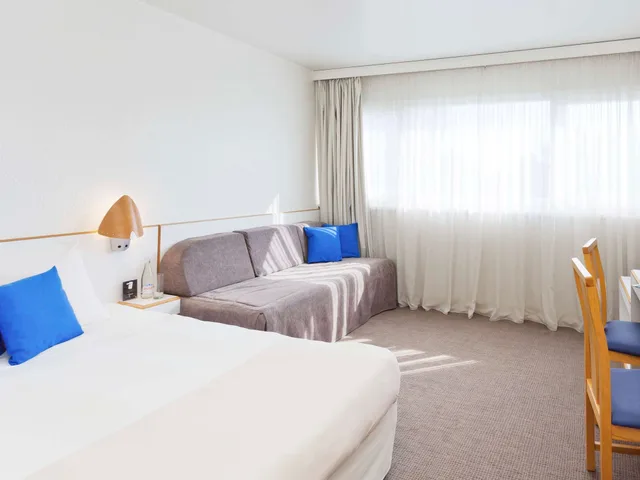 غرفة سوبيريور بسرير مزدوج مع أريكة، Novotel Macon Nord 1/10