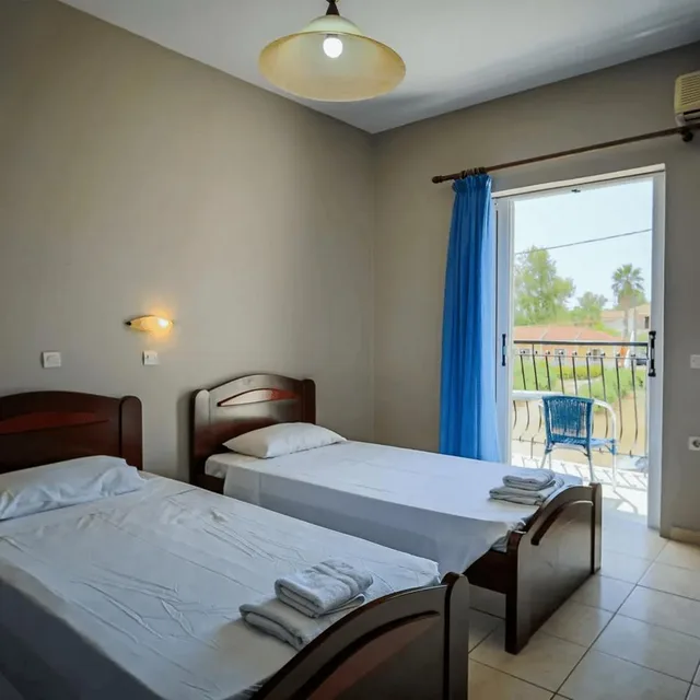 غرفة كلاسيكية ثلاثية، Hotel Perkes Complex 2/5