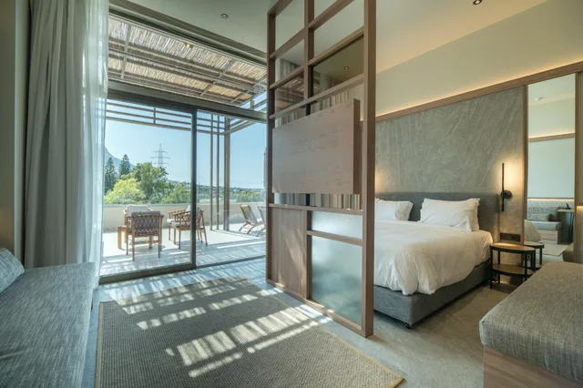 جناح جونيور بإطلالة على البحر بجاكوزي، King Minos Retreat Resort and Spa 1/1