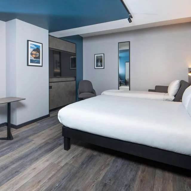 Standard, Double Bed, Sofa, Accessible, Ibis Styles London Gatwick Airport 8/10