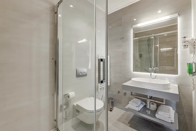 Executive, Lero Hotel 7/9