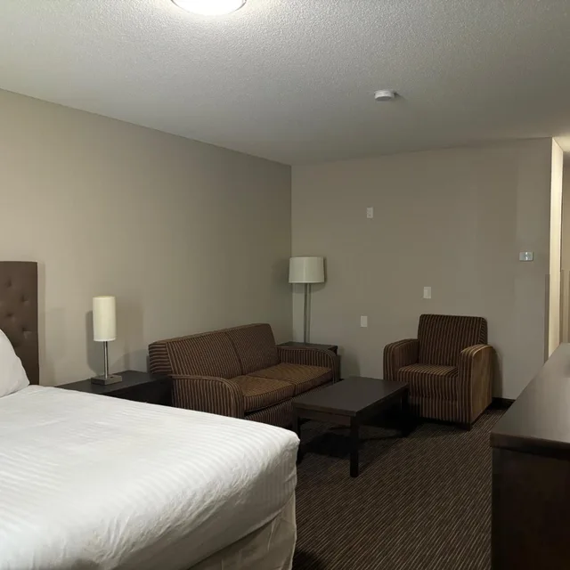 جناح عائلي، Ramada by Wyndham Estevan 4/5