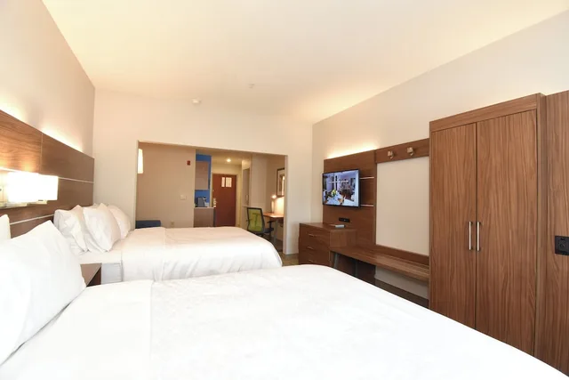 جناح بسريرين كوين، Holiday Inn Express Hotel And Suites Southern Pines Pinehurst Area 1/5