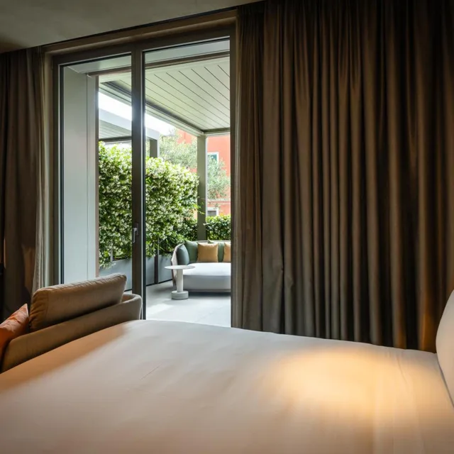 Deluxe, Double Bed, Balcony, HOTEL VIU MILAN 2/8