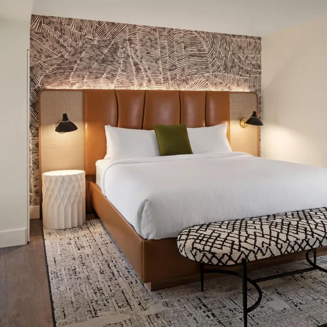 جناح بسرير كوين بغرفتي نوم، Burton House, Beverly Hills, A Tribute Portfolio Hotel 3/8
