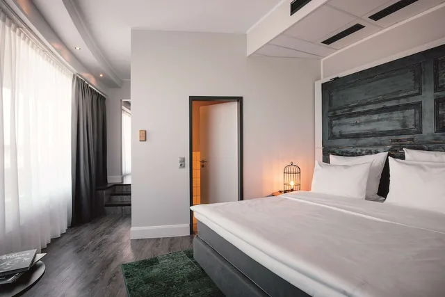جناح بسرير كينج بغرفة نوم واحدة، Hotel Berlin, Berlin, a member of Radisson Individuals 1/4