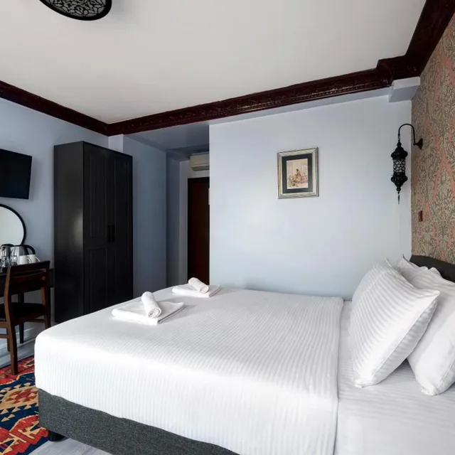 غرفة ديلوكس ثلاثية بإطلالة جزئية على البحر، Mytra Hotel 1/10