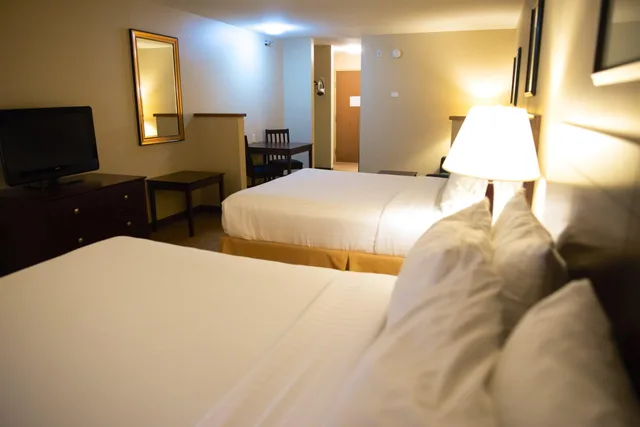 غرفة بسريرين كوين لذوي الإعاقة، Holiday Inn Express Devils Lake 10/10