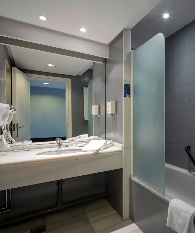 غرفة بسريرين، Ciudad de Logrono Hotel 4/4