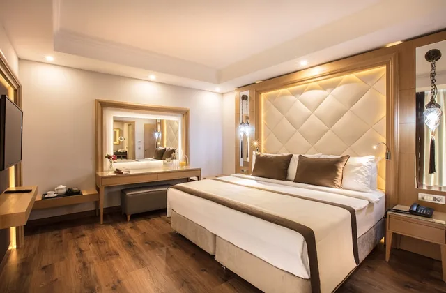 جناح بإطلالة على البحر مع أريكة، Korumar Ephesus Beach and Spa Resort 3/10