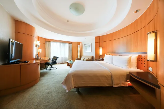 Horizon, Club, Deluxe, King Bed، Makati Shangri-La 3/6