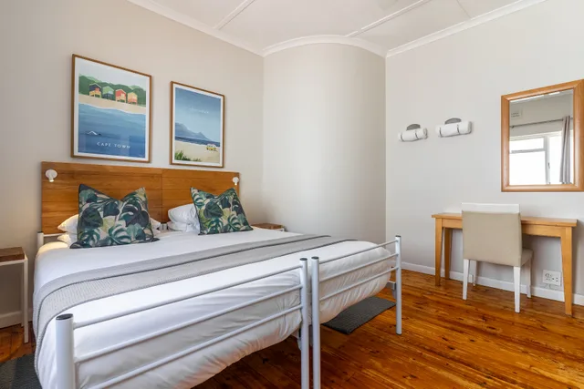 2 Bedrooms, Pool, Family, Traditional، Camps Bay Village 2/3