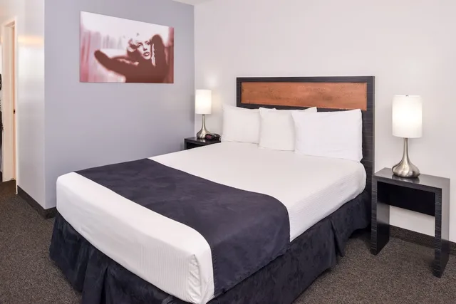غرفة قياسية بسرير كوين، Hotel Ruby 2/2