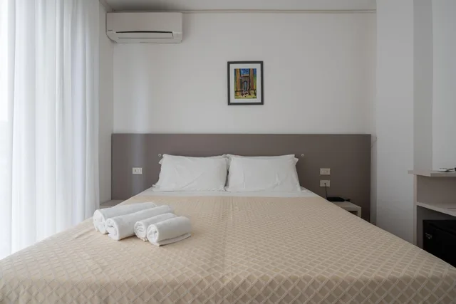 Comfort, Double Bed, Lateral Side Sea View، Hotel Boston 2/10