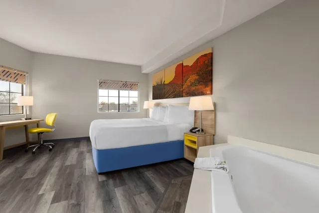 جناح ديلوكس بسرير كينج، Days Inn & Suites by Wyndham Tucson/Marana 1/8