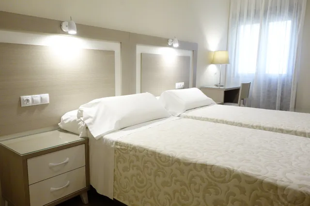 Standard, Double Bed, Hostal Toledo 8/10