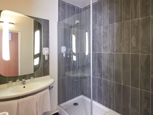 غرفة بسرير مزدوج، Ibis Cholet 3/3