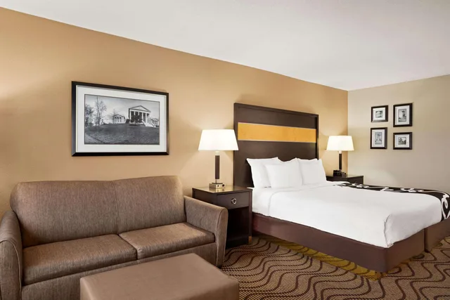 غرفة بسرير كينج لذوي الإعاقة، La Quinta Inn & Suites by Wyndham Richmond-Midlothian 5/8