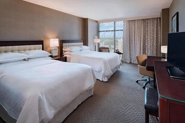 غرفة بسريرين كوين، Sheraton Austin Georgetown Hotel Conference Center 6/10