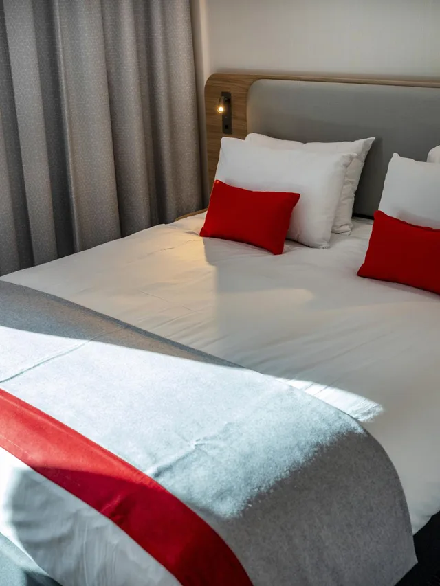 غرفة قياسية بسرير كينج وسرير كوين، Holiday Inn Express Nice - Grand Arenas 10/10