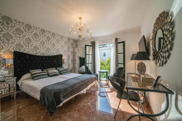 غرفة بسرير كوين بإطلالة على الحديقة، Rey Don Pedro Luxury Home 1/9