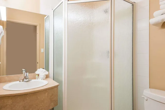 Upgrade, Suite, King Bed, Sofa، Hotel TERRA Laurentides 3/4