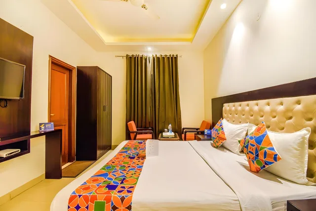 Super, Deluxe, Double Bed، HOTEL LE GOLDEN 2/2