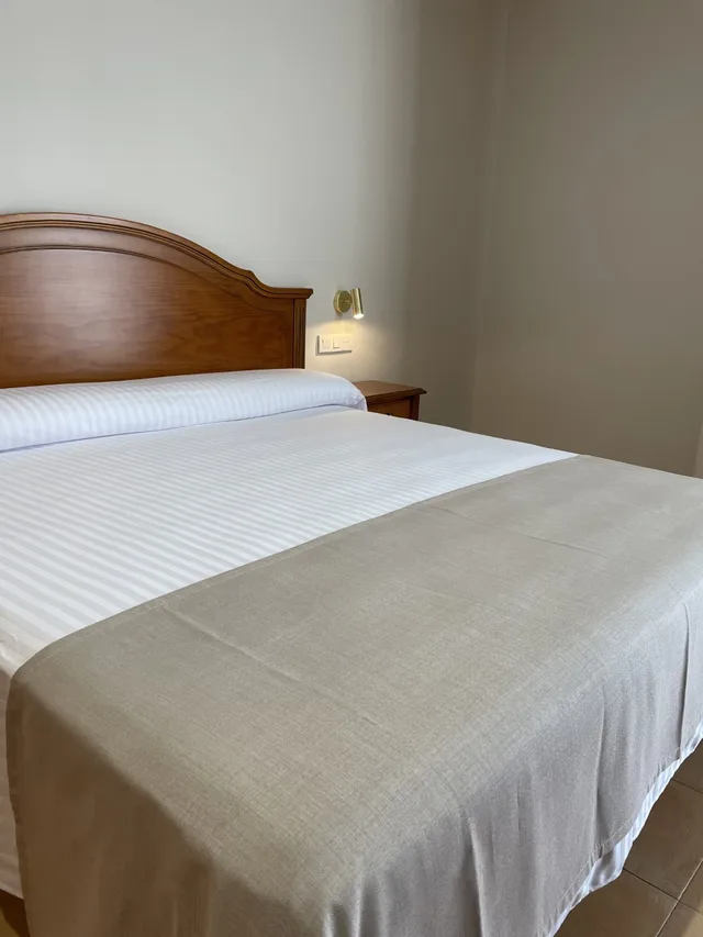 غرفة بسرير مزدوج بشرفة، Almijara 1/2