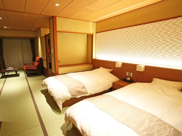 Superior, Futon Bed, Twin Beds, Outdoor Bath, Tatami, Okuno Hosomichi 1/2