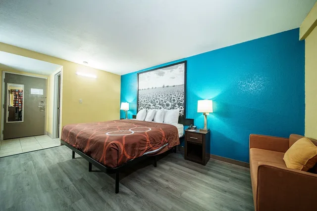 غرفة بسريرين كوين يُسمح فيها بالحيوانات الأليفة، Super 8 by Wyndham Wichita Airport 5/10