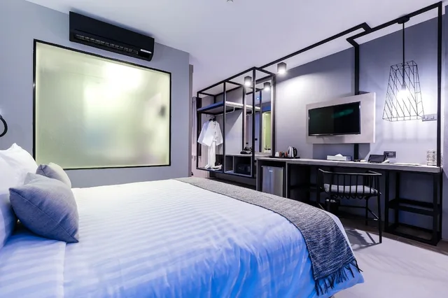 غرفة ديلوكس بسرير مزدوج بشرفة، Mazi Design Hotel By Kalima Patong 2/5