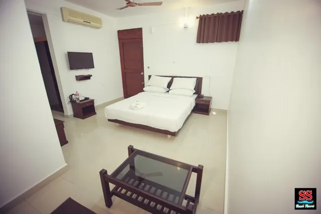 غرفة ديلوكس بسرير كوين، SS Beach Resort 1/1