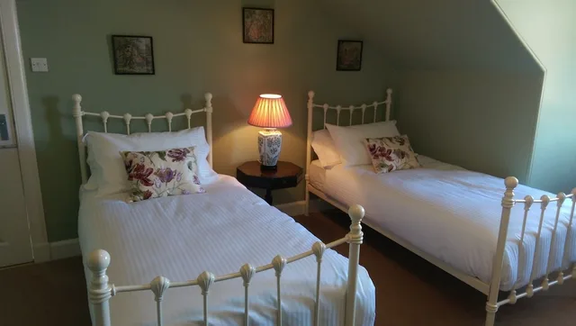 Murphy Bed, Deluxe, Twin Beds، Lochinver Guest House 2/2