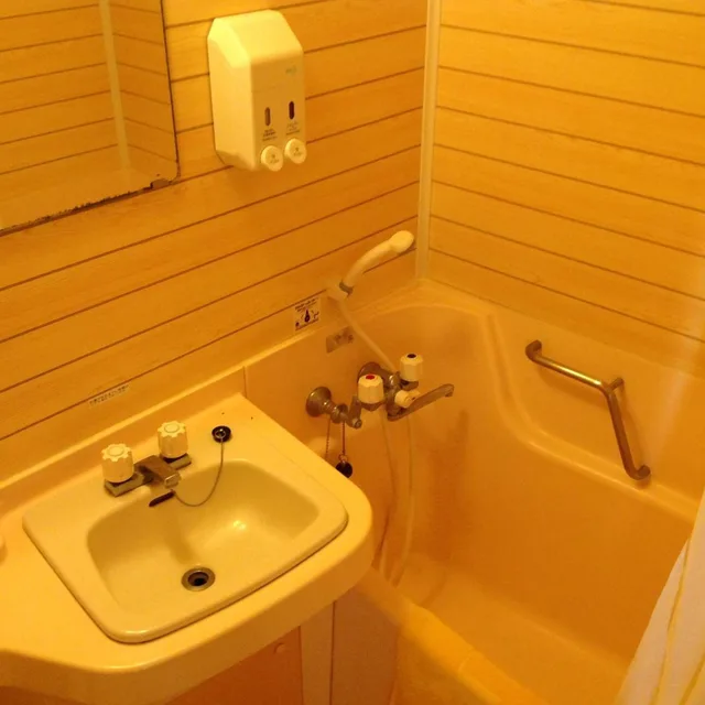 Room, Twin Beds, Business Royal Hotel 3/4