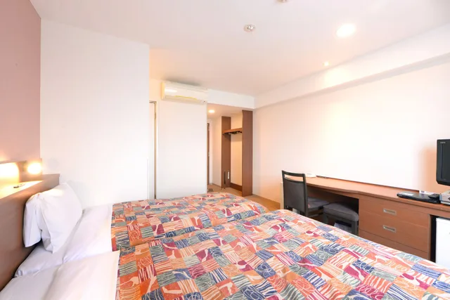 غرفة بسرير كوين وسرير فردي مع سرير إضافي للمدخنين، Vessel Hotel Kanda Kitakyushu Airport 1/6