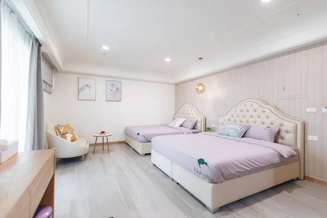 غرفة سوبيريور رباعية بسريرين كوين بشرفة، Kiwi Villa 3/7