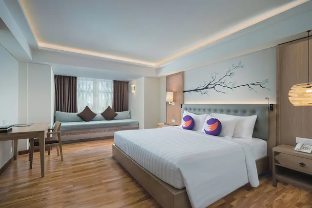 Deluxe Room Shower, Fox Hotel Jimbaran Beach Bali 1/9