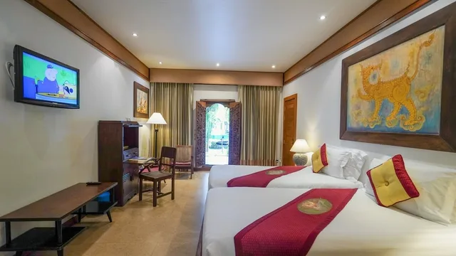 غرفة ديلوكس بشرفة، Kodchasri Thani Hotel Chiangmai 1/3