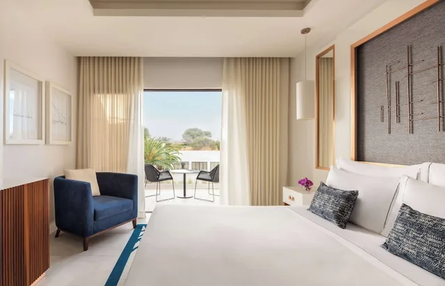 غرفة ديلوكس عائلية بشرفة، Tivoli Carvoeiro Hotel 1/5