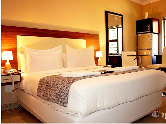 غرفة قياسية بسرير كينج، Eagle Nest Luxury Accommodation 2/6
