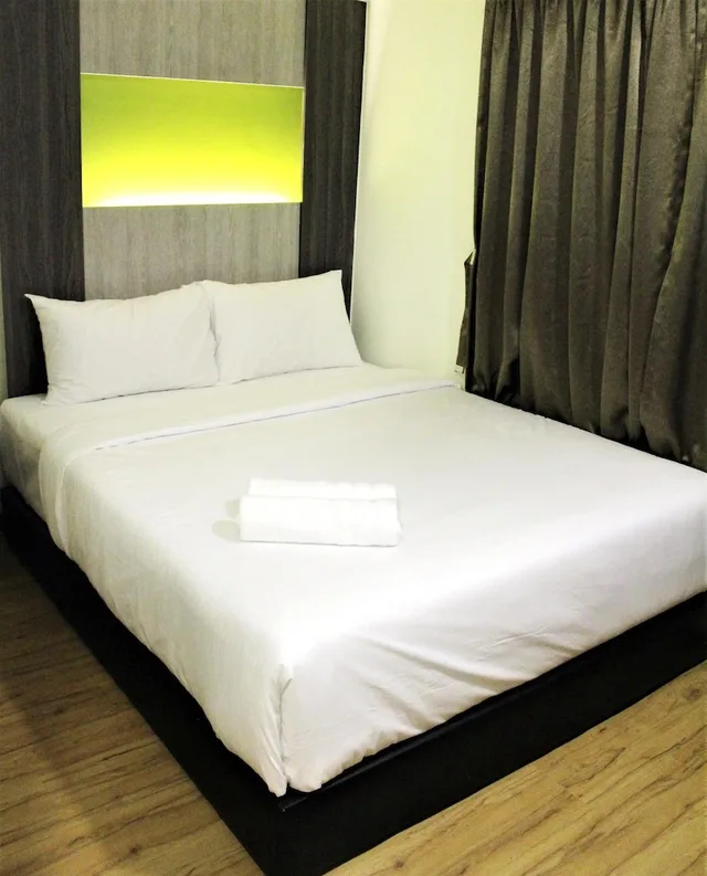 Deluxe, Double Bed, Eco Hotel At Bukit Bintang 1/4