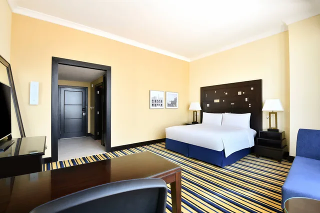 غرفة تنفيذية بسرير كينج، Marriott Marquis City Center Doha 5/8