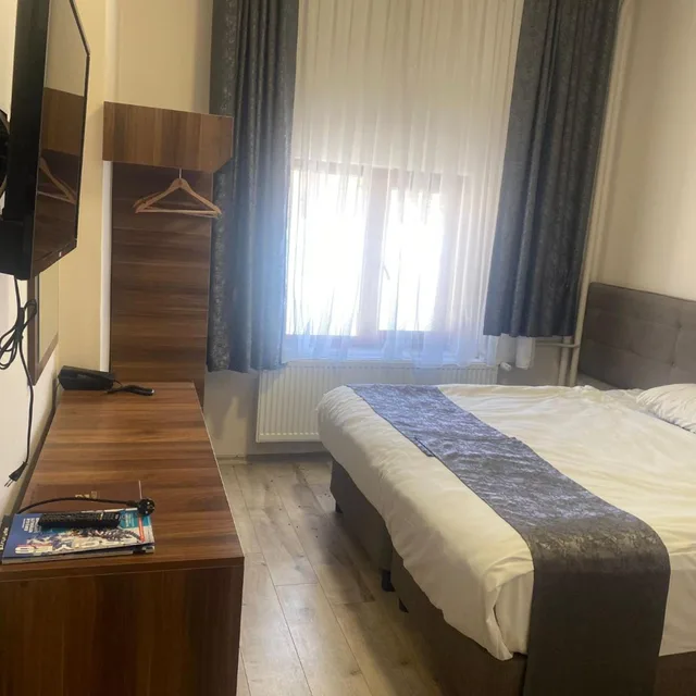غرفة اقتصادية بسرير مزدوج، Zumrut Palas Otel 3/8