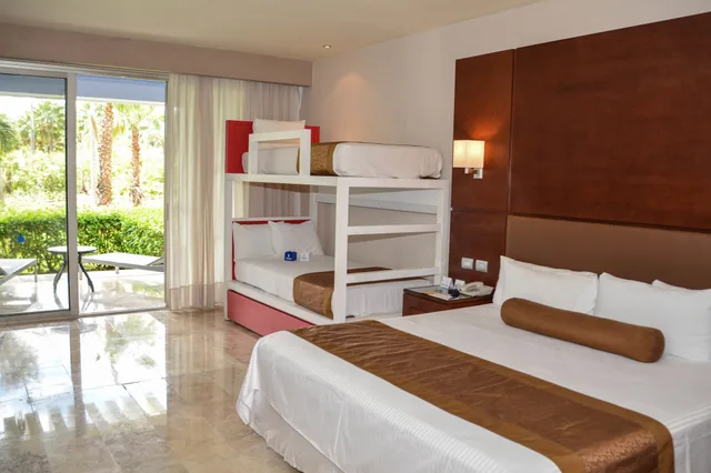 Club, Family, 2 Double Beds, Pool Access، Grand Riviera Princess 2/8