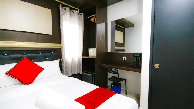 غرفة بسرير مزدوج، Red Velvet Inn Hotel 2/2