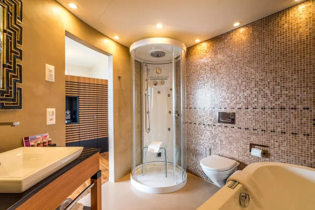 Spa, Penthouse, Suite, Lake View، Art Deco Hotel Montana 2/3