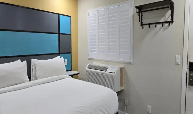 غرفة بسرير كينج للمدخنين، Quality Inn Victorville I-15 2/8