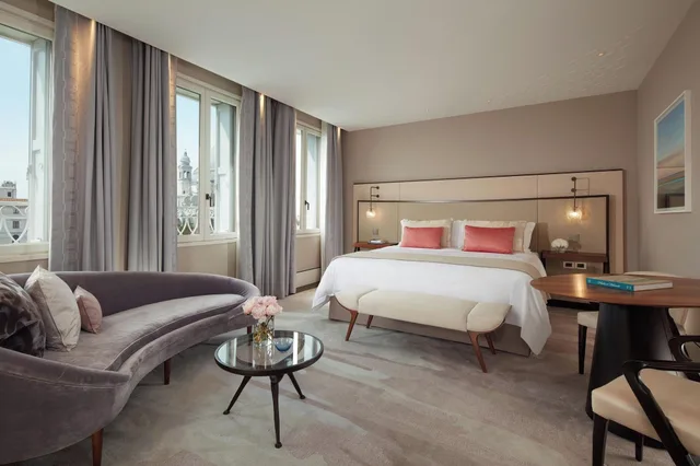 غرفة ديلوكس بسرير مزدوج بإطلالة، The St. Regis Venice 3/5