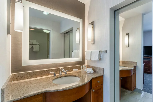 جناح بسريرين كوين بغرفة نوم واحدة، Homewood Suites by Hilton Albany NY 2/2
